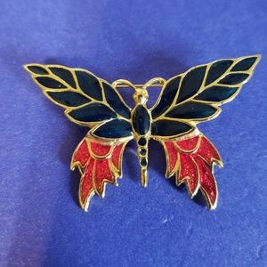 Vintage Unmarked Gold Tone Butterfly Pin Lapel Pin